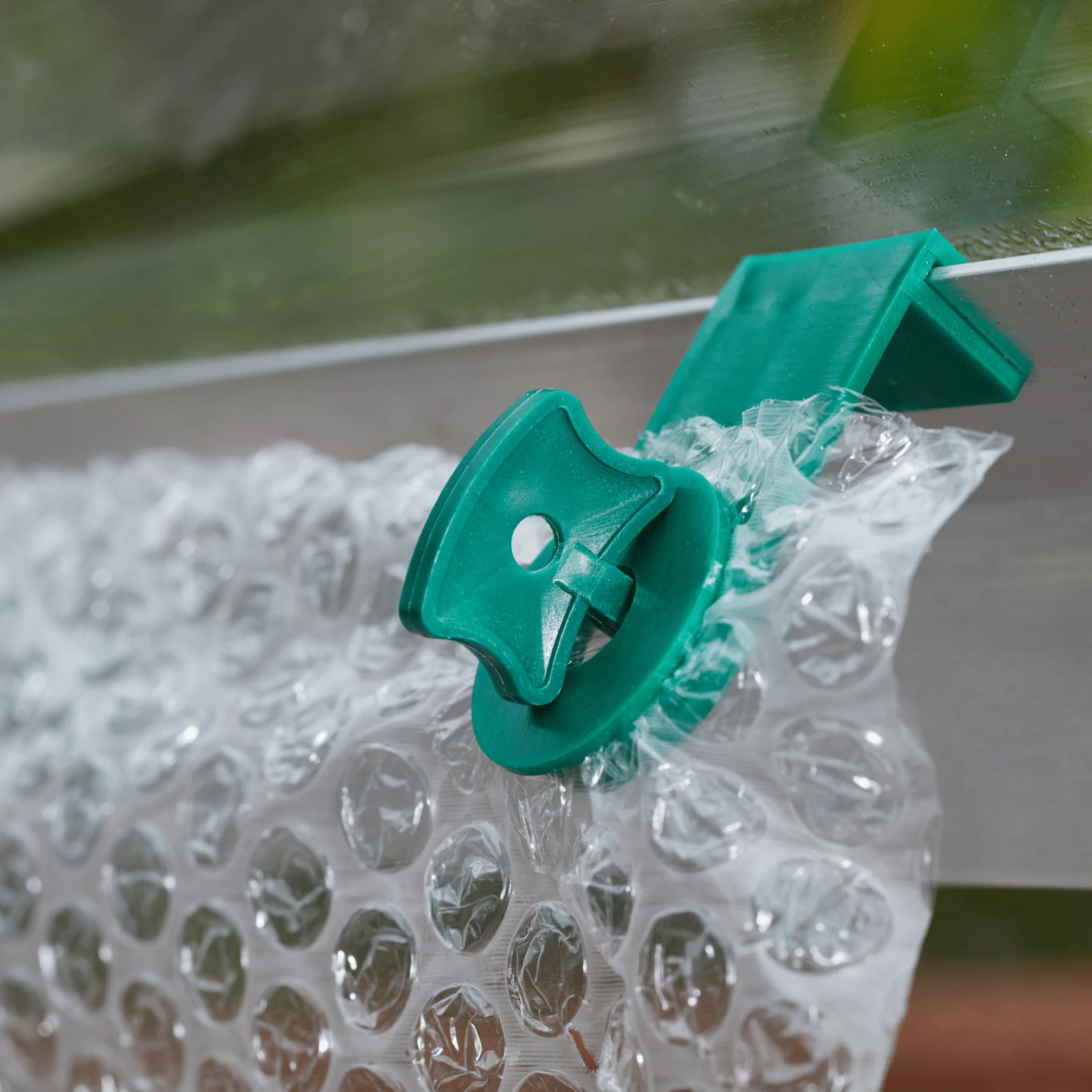 Greenhouse Corner FixClips 16 Pack, Aluminium Frame Clips for Shading Mesh and Insulation