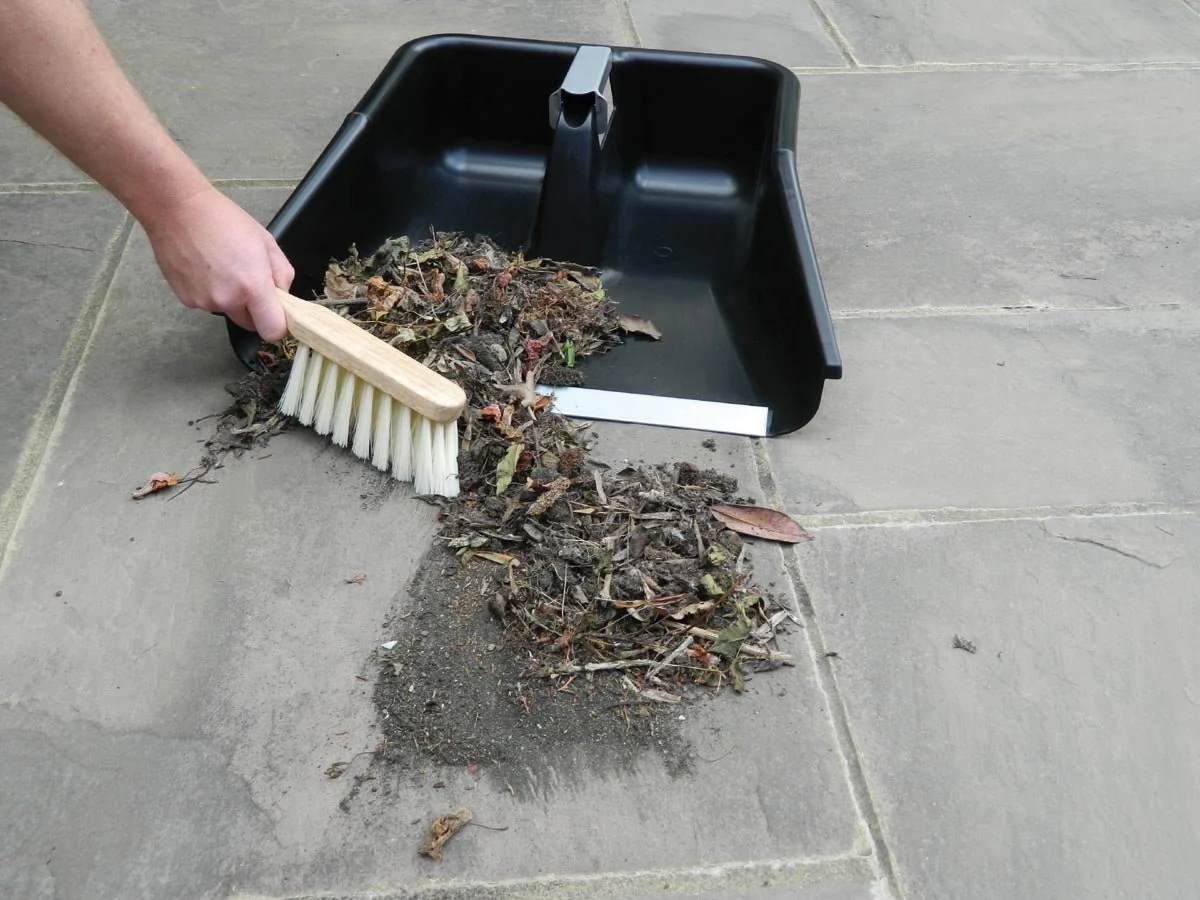 Jumbo Patio Pan & Brush Set – Heavy-Duty Outdoor Cleaning Duo | Garland